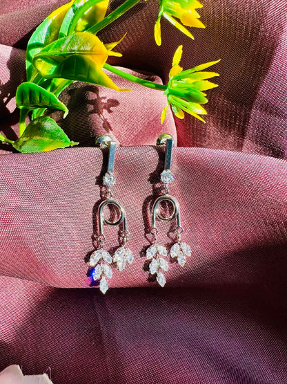 Floral Shaped Chandelier Earring